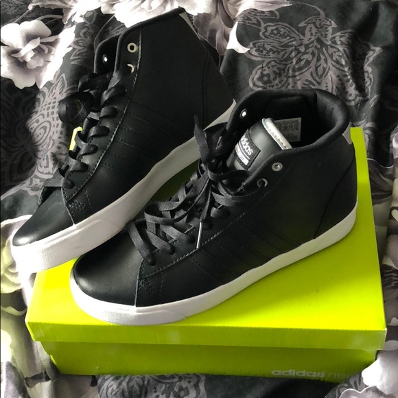 Adidas Cloudfoam Daily QT Mid W NWT Adidas Cloudfoam Daily QT Mid W NWT